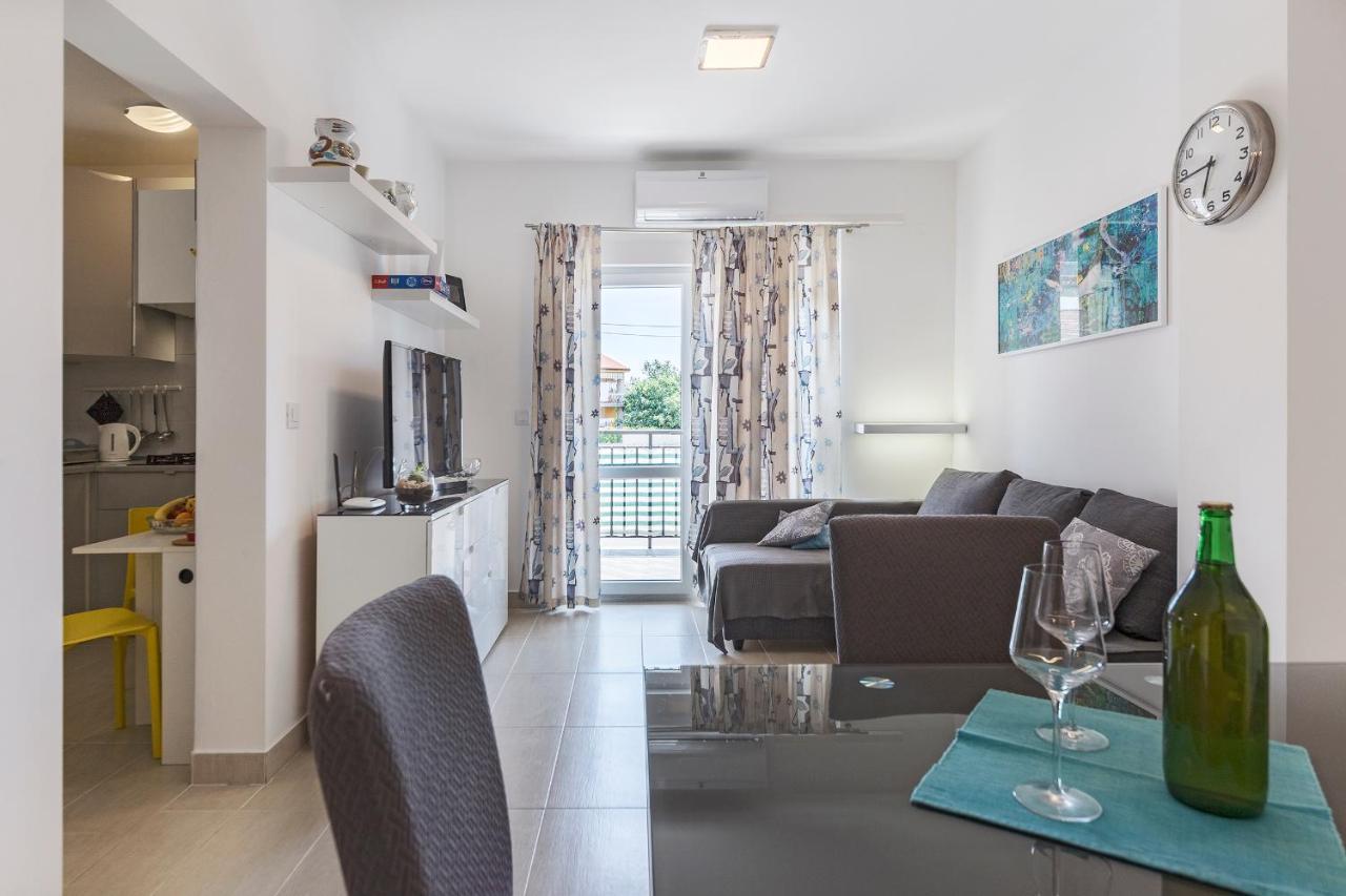 Amadeo Apartment